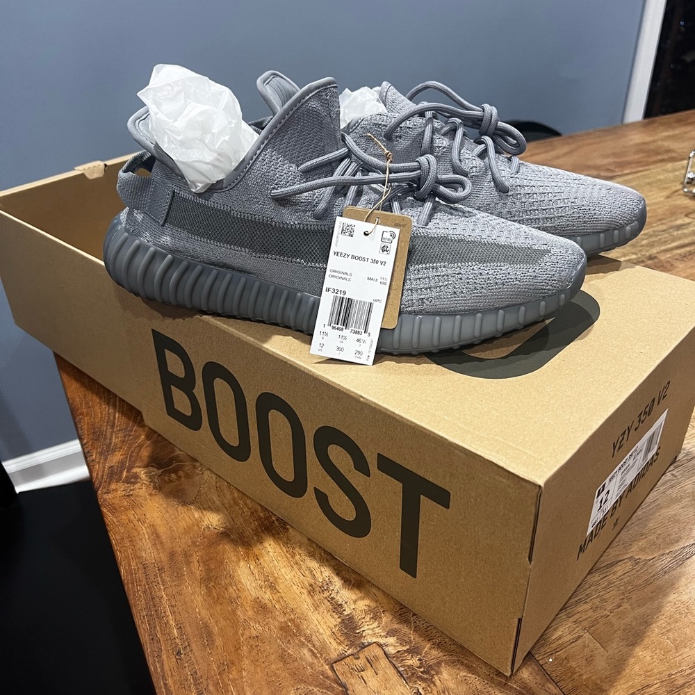 Yeezy Boost YZY 350 V2